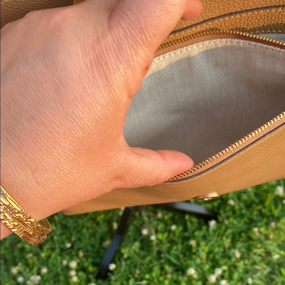 Tory Burch Tan Crossbody Bag - Picture 9 of 17